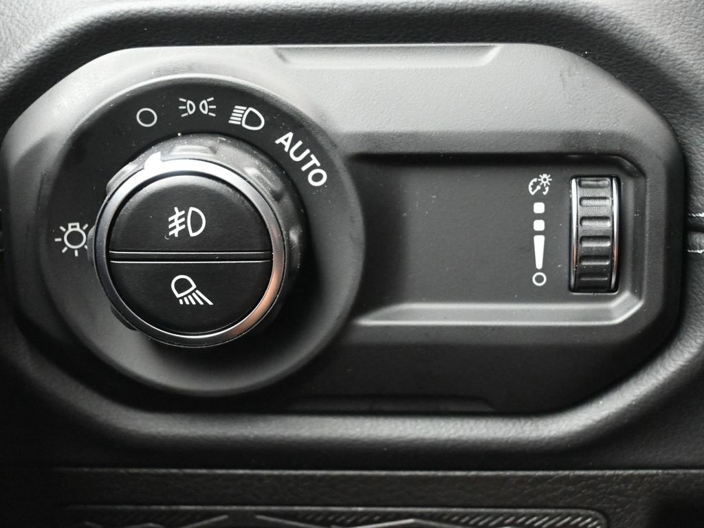 New 2025 Jeep Gladiator Sport image 23