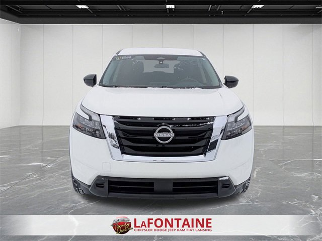 Used 2024 Nissan Pathfinder S image 8