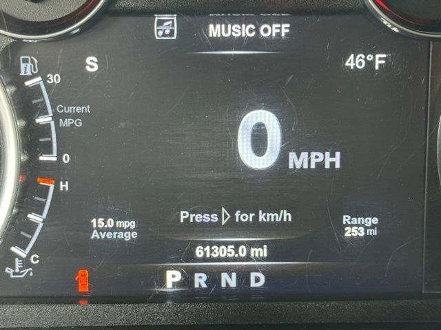 Certified 2019 RAM 1500 Classic SLT w/ Luxury Group image 16