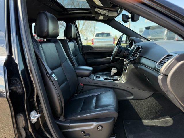 Used 2019 Jeep Grand Cherokee Limited AWD/4WD image 16