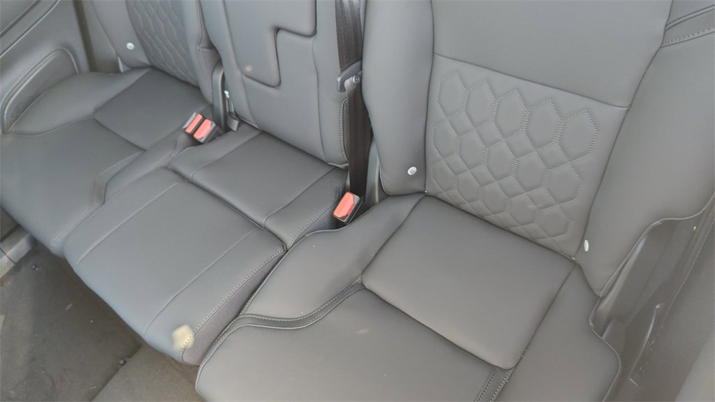 New 2026 Volvo XC90 B6 Plus w/ Protection Package Premier image 29