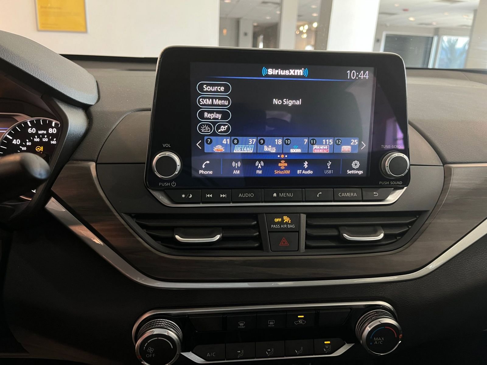 Used 2025 Nissan Altima 2.5 SV image 20