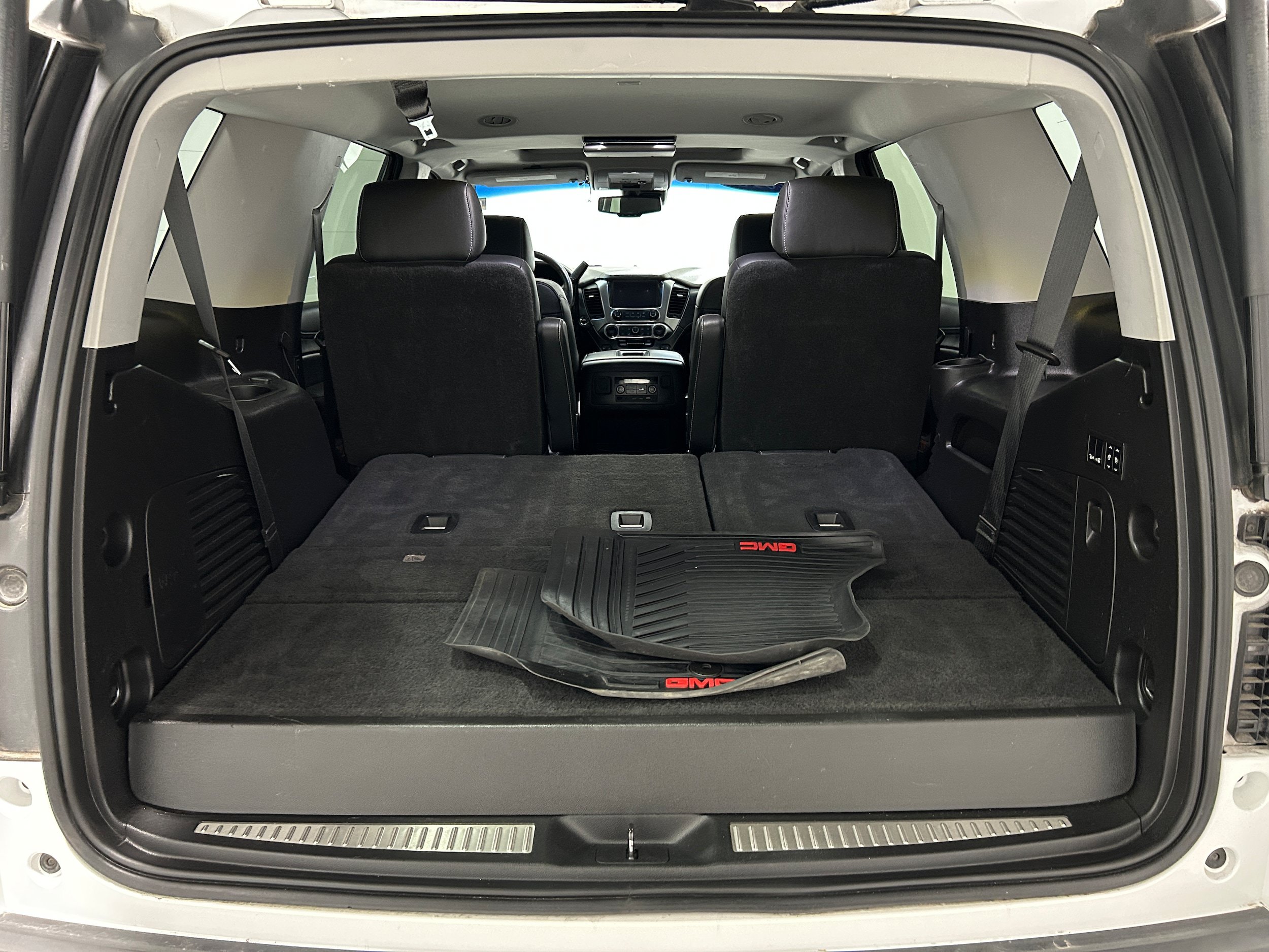 Used 2018 Chevrolet Tahoe Premier AWD/4WD image 38