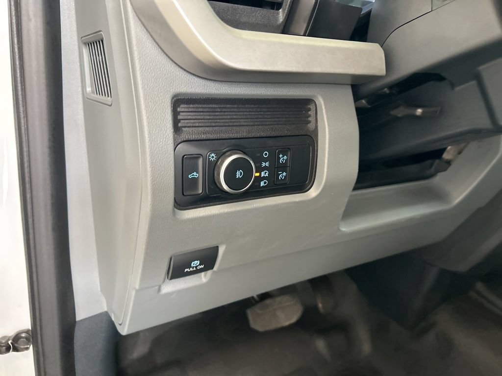 Used 2025 Ford F350 XL w/ XL Driver Assist Package AWD/4WD image 44