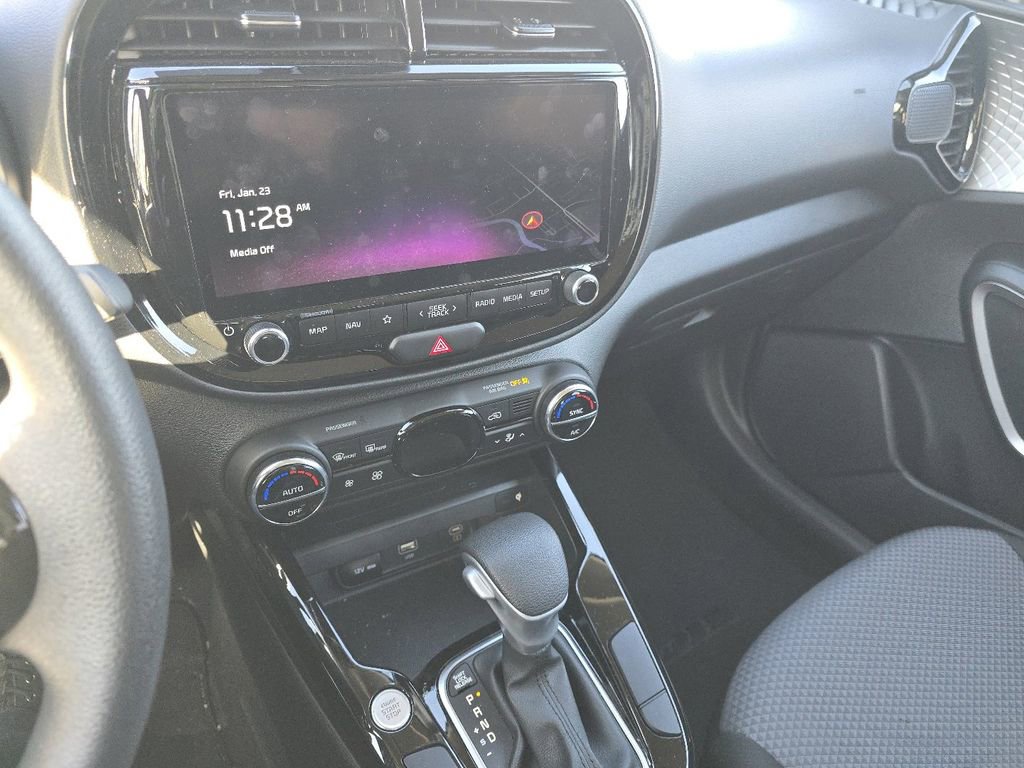 Used 2023 Kia Soul S image 26