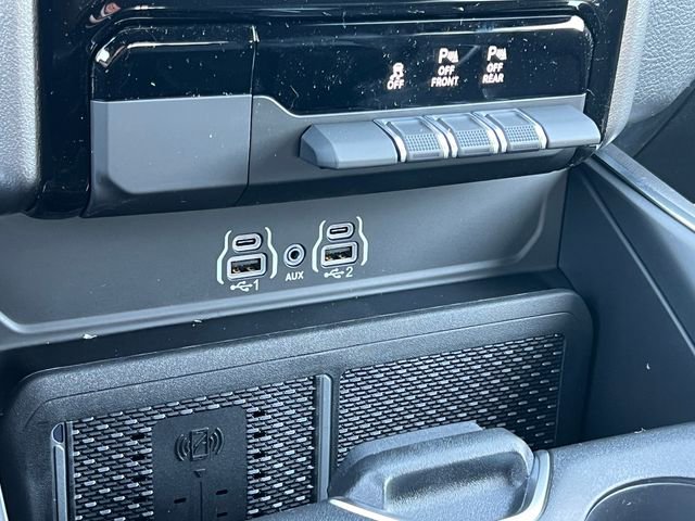 New 2026 RAM 1500 4x4 Crew Cab image 26