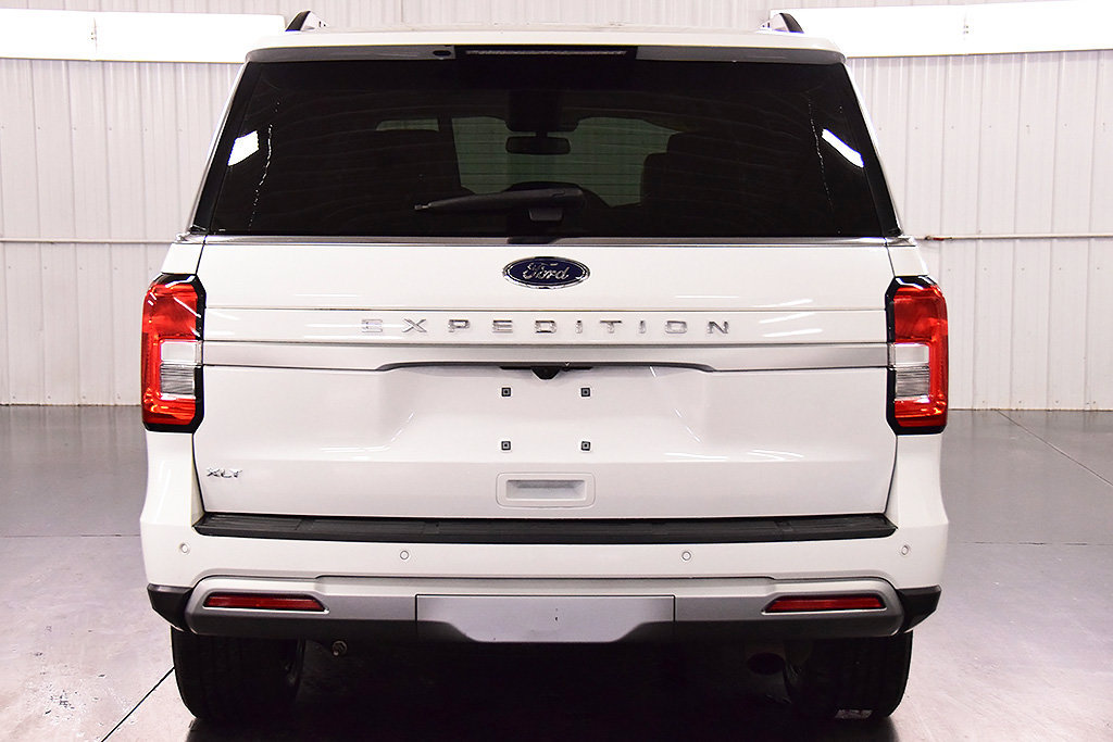 Used 2023 Ford Expedition XLT AWD/4WD image 7