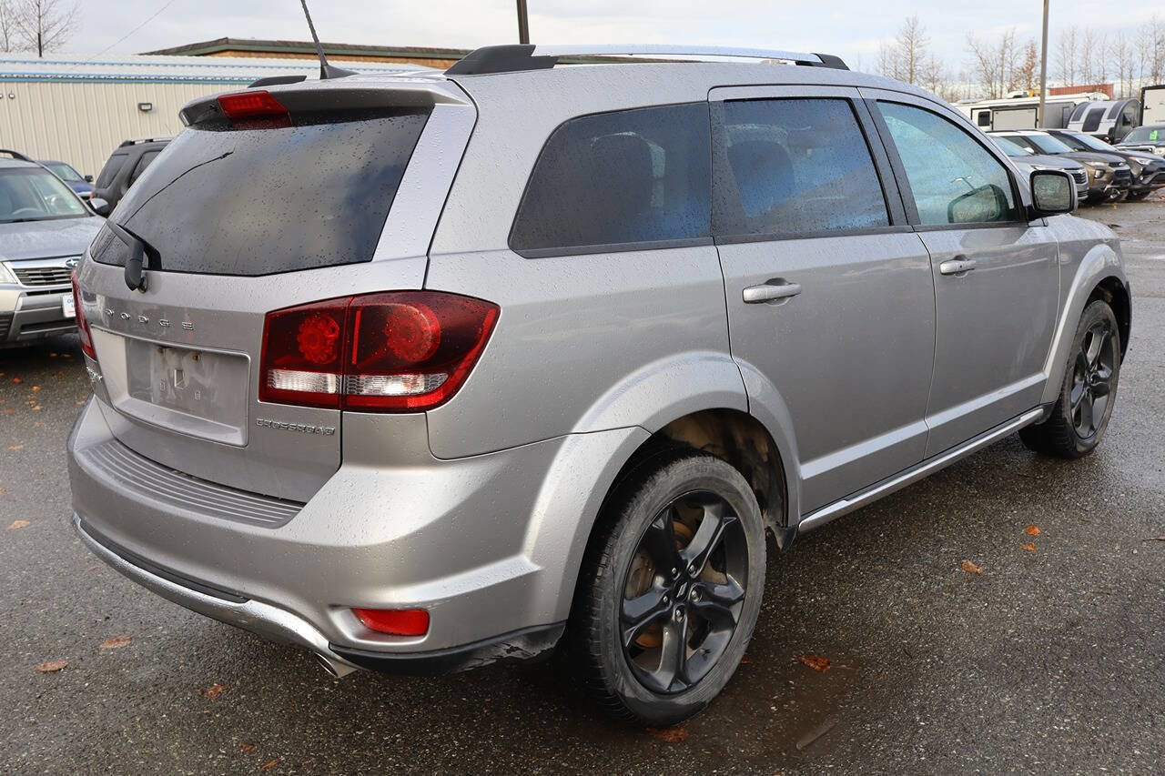 Used 2019 Dodge Journey Crossroad image 5