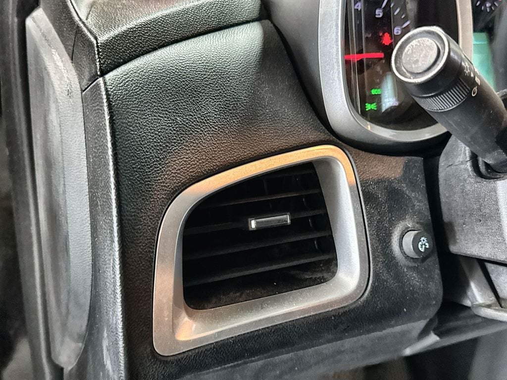Used 2017 Chevrolet Equinox LS FWD image 4