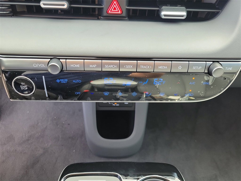 New 2025 Hyundai Ioniq 5 SEL image 32