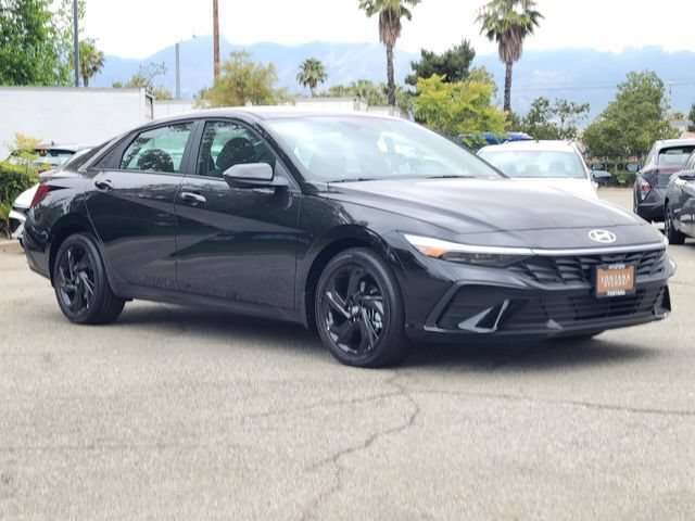 New 2026 Hyundai Elantra Sport FWD image 33