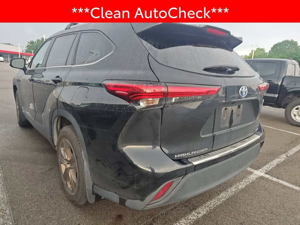 Used 2023 Toyota Highlander Bronze Edition AWD/4WD image 4