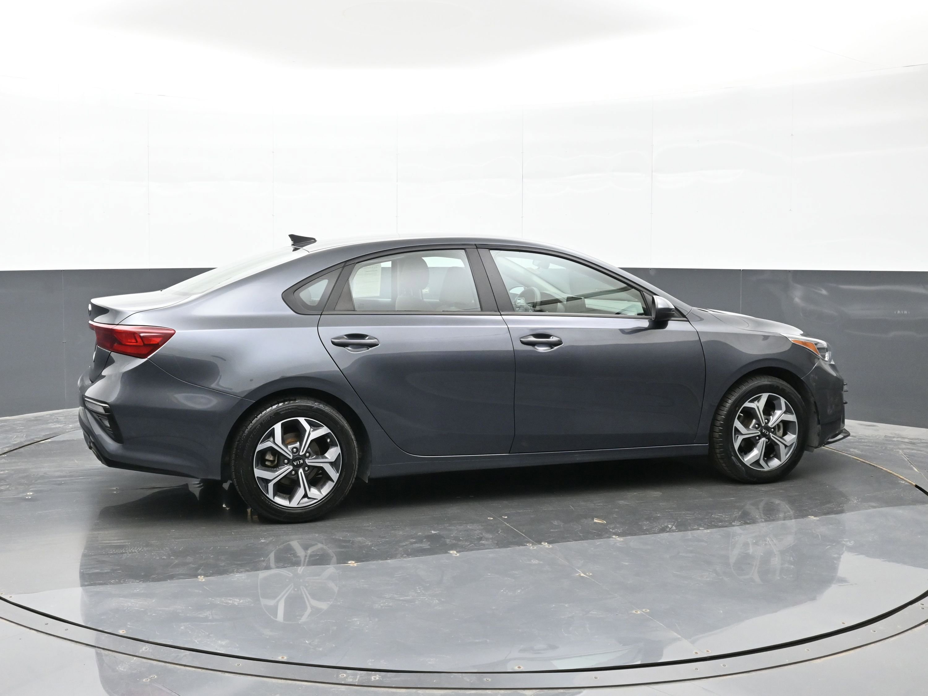 Used 2020 Kia Forte LXS FWD image 5