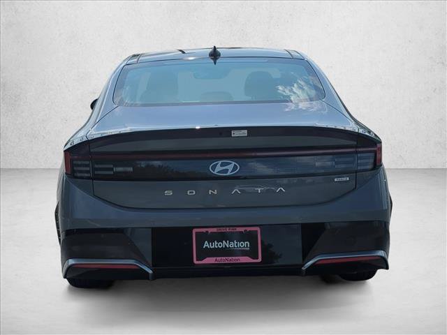 Certified 2025 Hyundai Sonata Limited FWD image 8