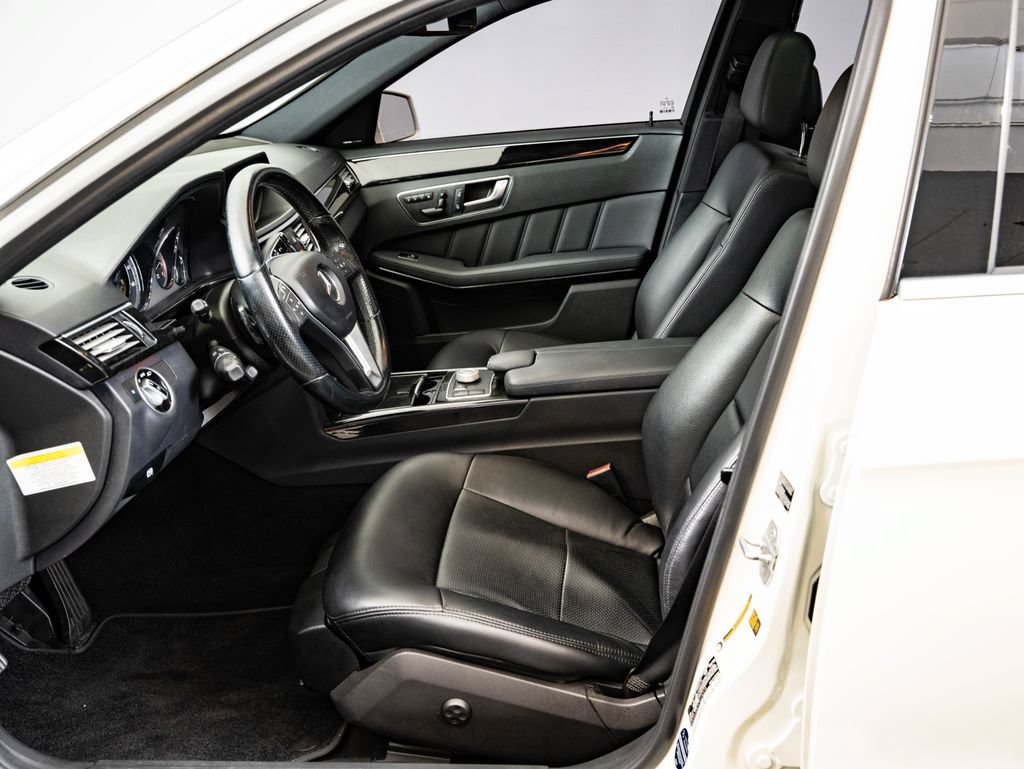 Used 2012 Mercedes-Benz E 350 4MATIC Sedan image 22