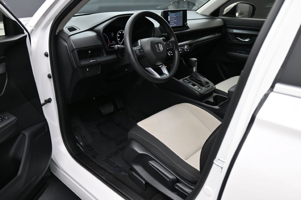Used 2025 Honda CR-V LX image 2