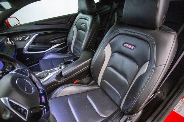 Used 2016 Chevrolet Camaro SS image 19