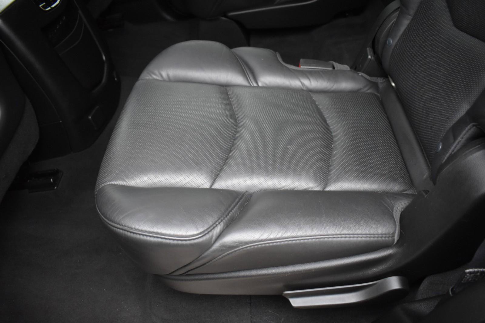 Used 2017 Cadillac Escalade Luxury image 37