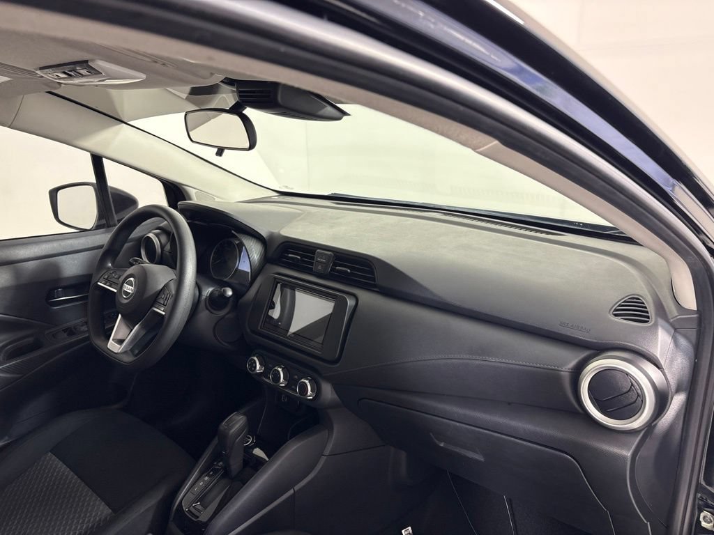 Used 2021 Nissan Versa S FWD image 13