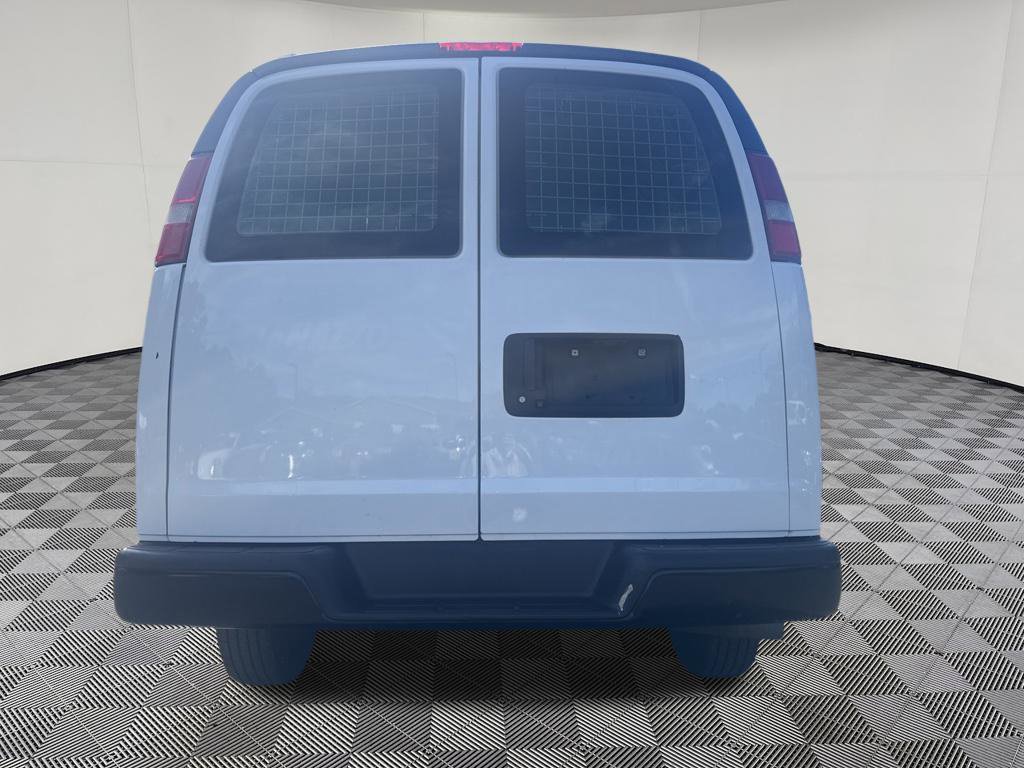 Used 2016 GMC Savana 3500 Extended RWD image 14