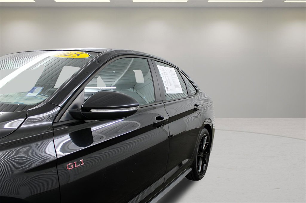 Used 2025 Volkswagen Jetta GLI Autobahn image 32