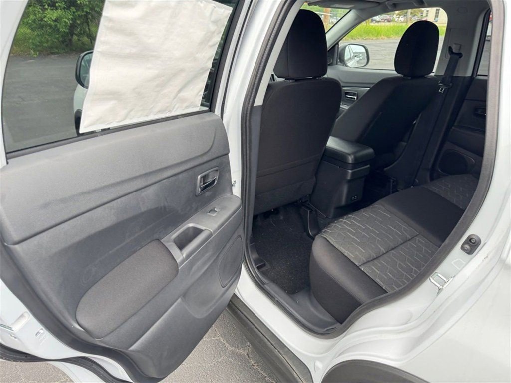 New 2025 Mitsubishi Outlander Sport LE image 28