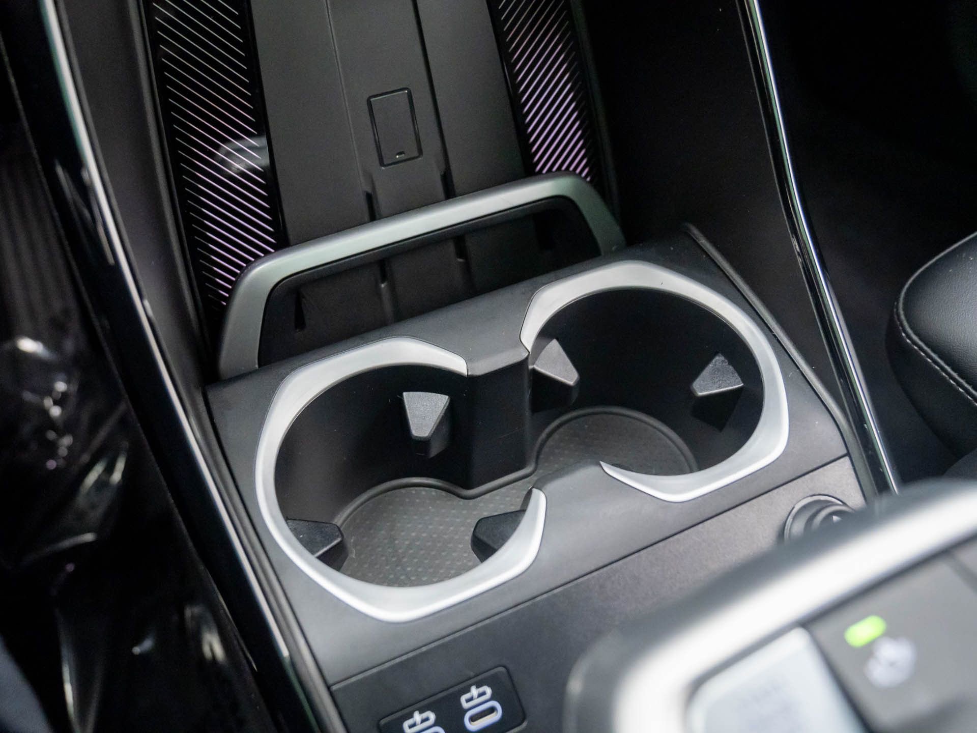 Certified 2025 BMW X2 xDrive28i w/ Premium Package image 31