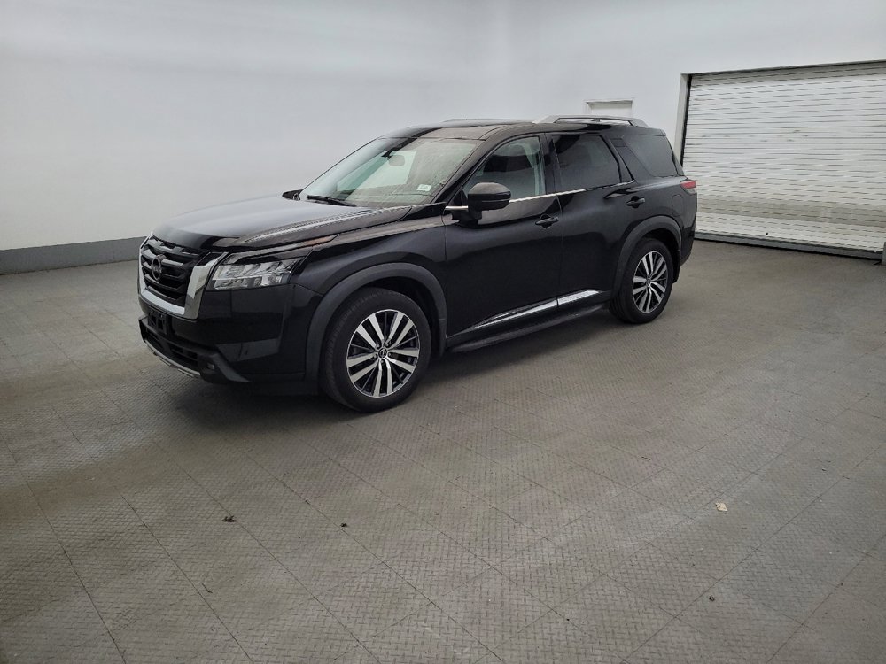 Used 2022 Nissan Pathfinder Platinum w/ Lighting Package (N93) AWD/4WD image 2