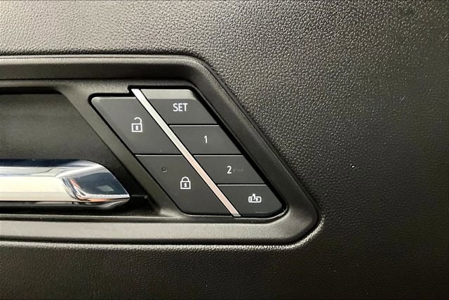 Used 2023 GMC Canyon AT4 w/ AT4 Premium Package image 39