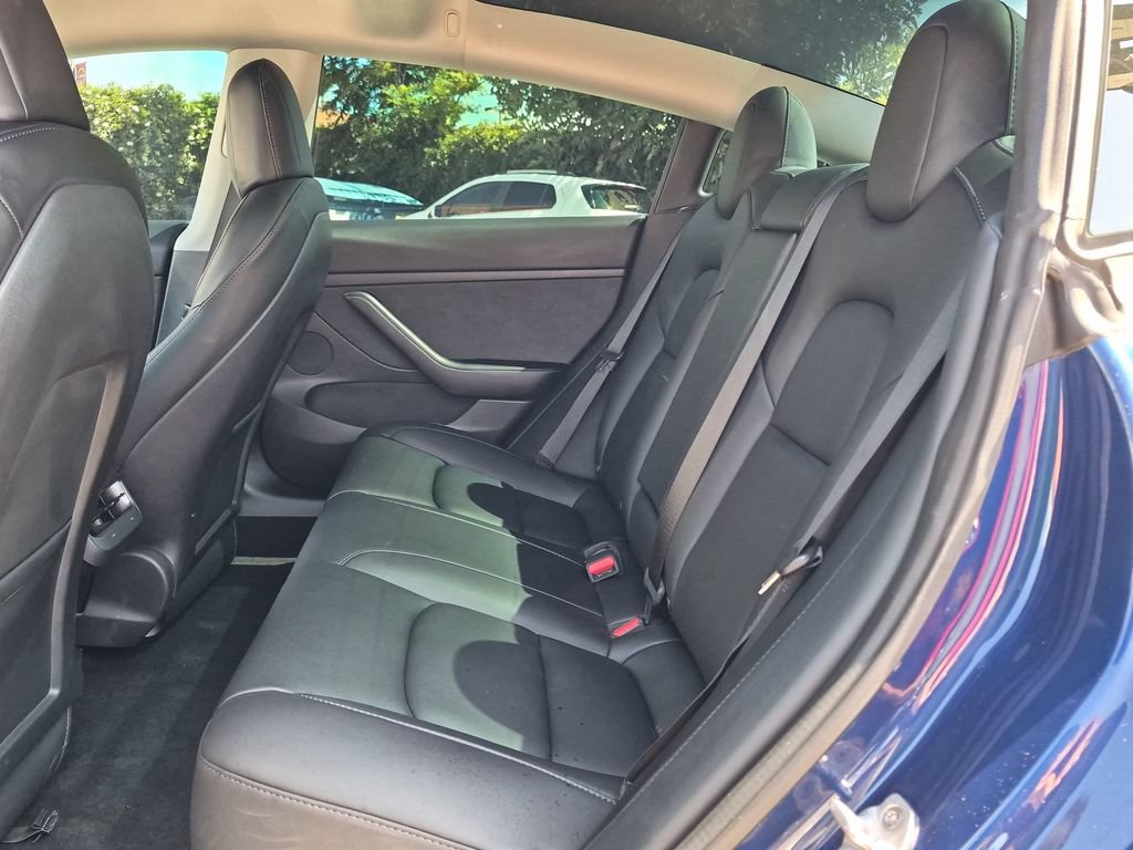 Used 2023 Tesla Model 3 Standard Range RWD image 29