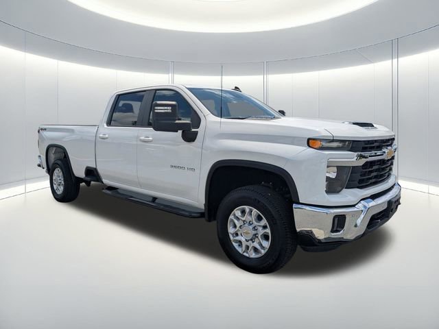 Used 2025 Chevrolet Silverado 3500 LT w/ Safety Package AWD/4WD image 6