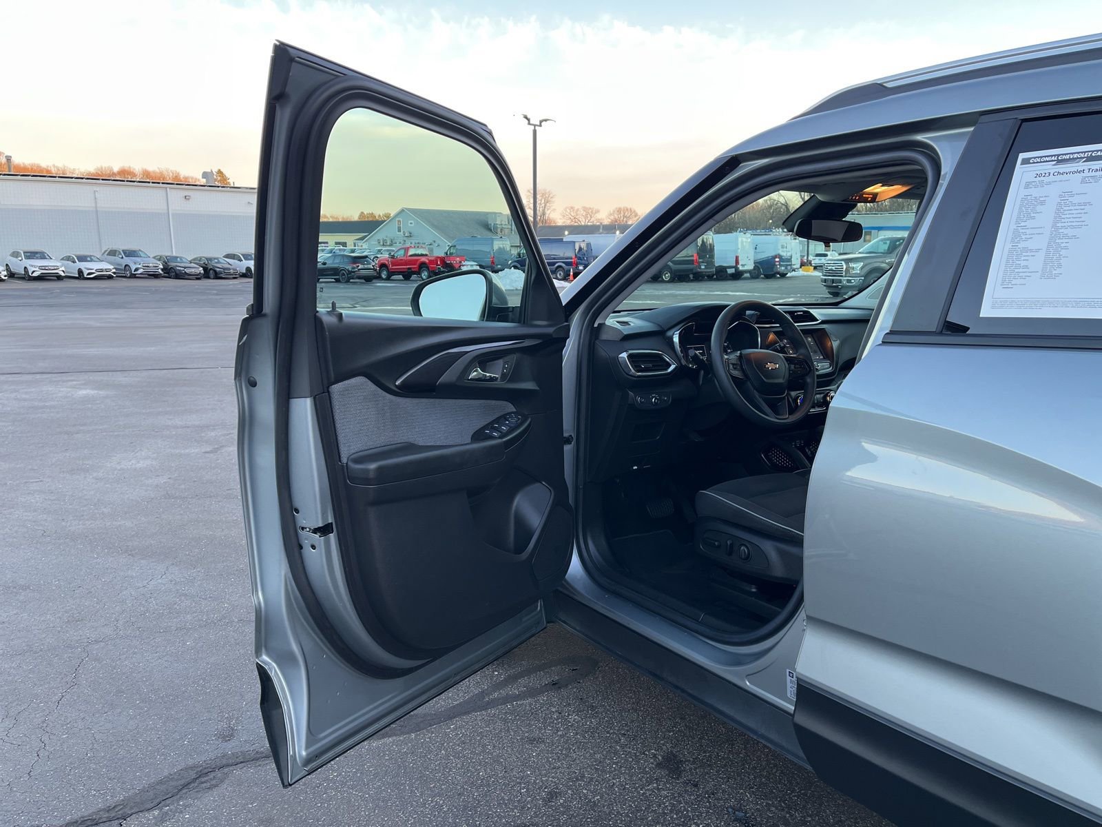 Used 2023 Chevrolet TrailBlazer LT image 17