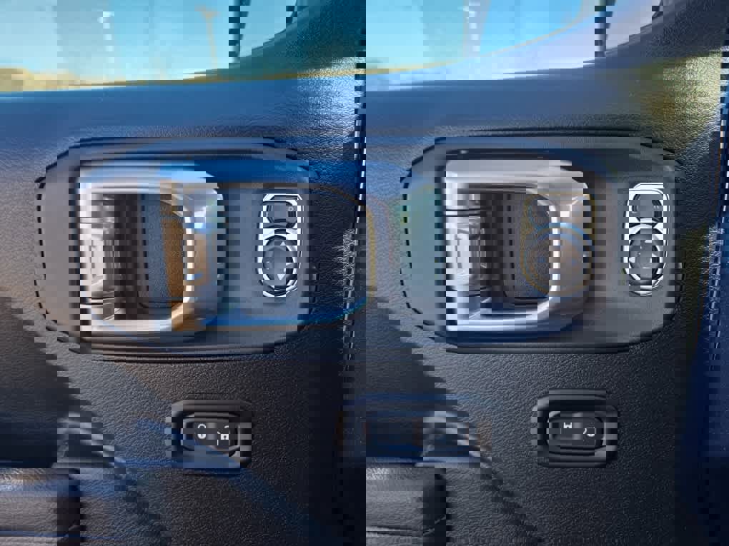 Used 2025 Jeep Gladiator Sport image 18