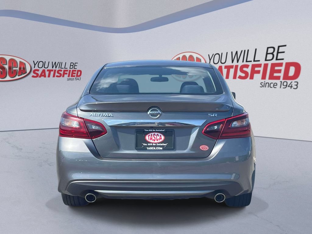 Used 2018 Nissan Altima 2.5 SR w/ Interior Lighting Package FWD image 7