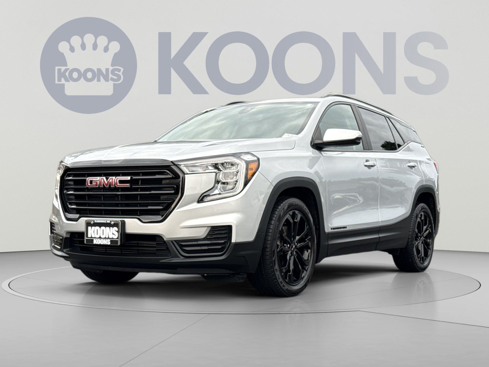 Used 2022 GMC Terrain SLE w/ Driver Convenience Package FWD image 1
