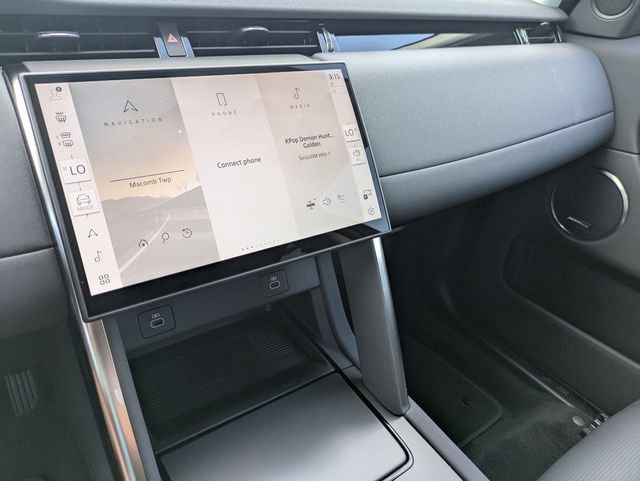 New 2025 Land Rover Discovery Sport S AWD/4WD image 11