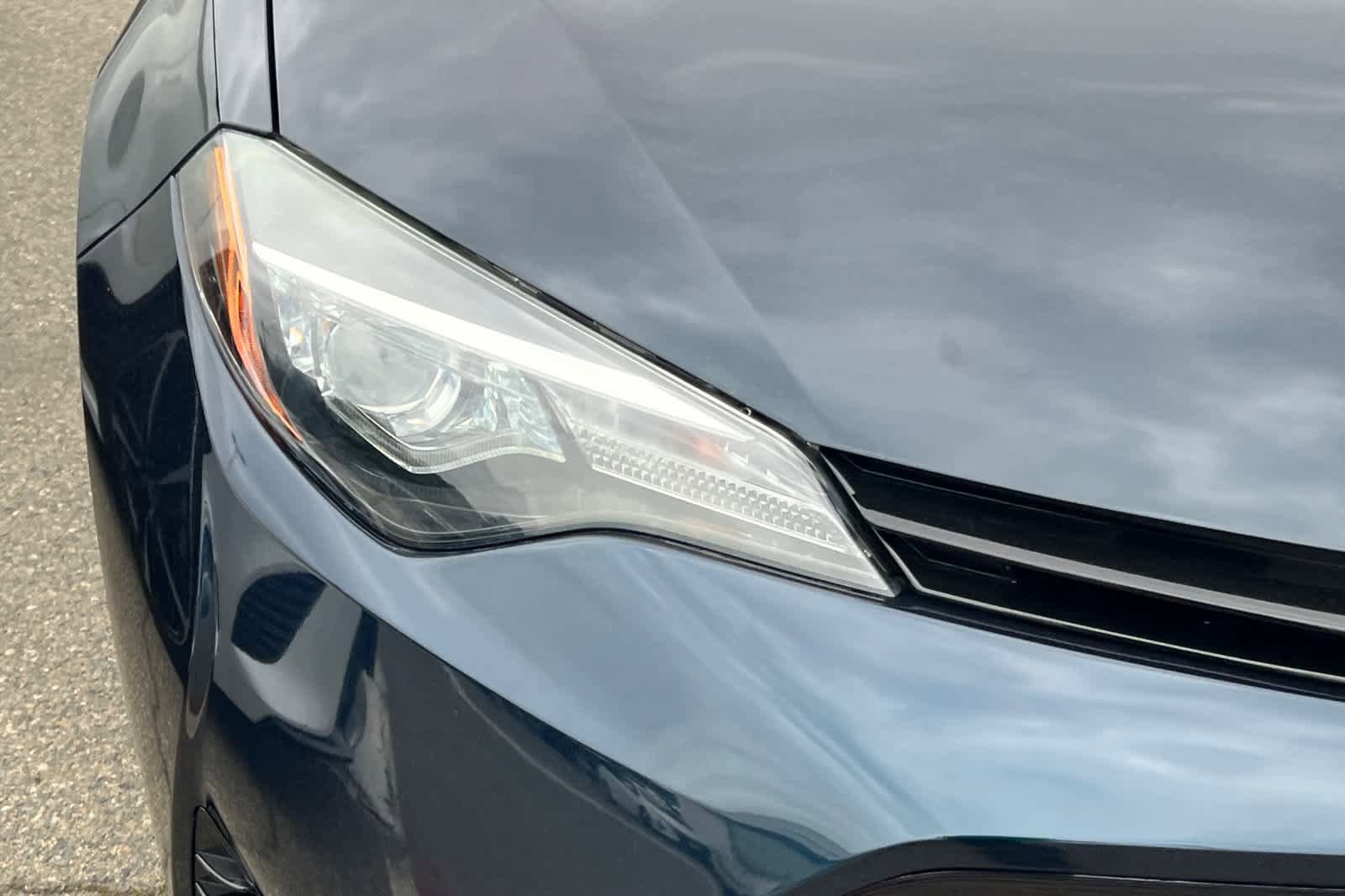 Used 2018 Toyota Corolla LE FWD image 14