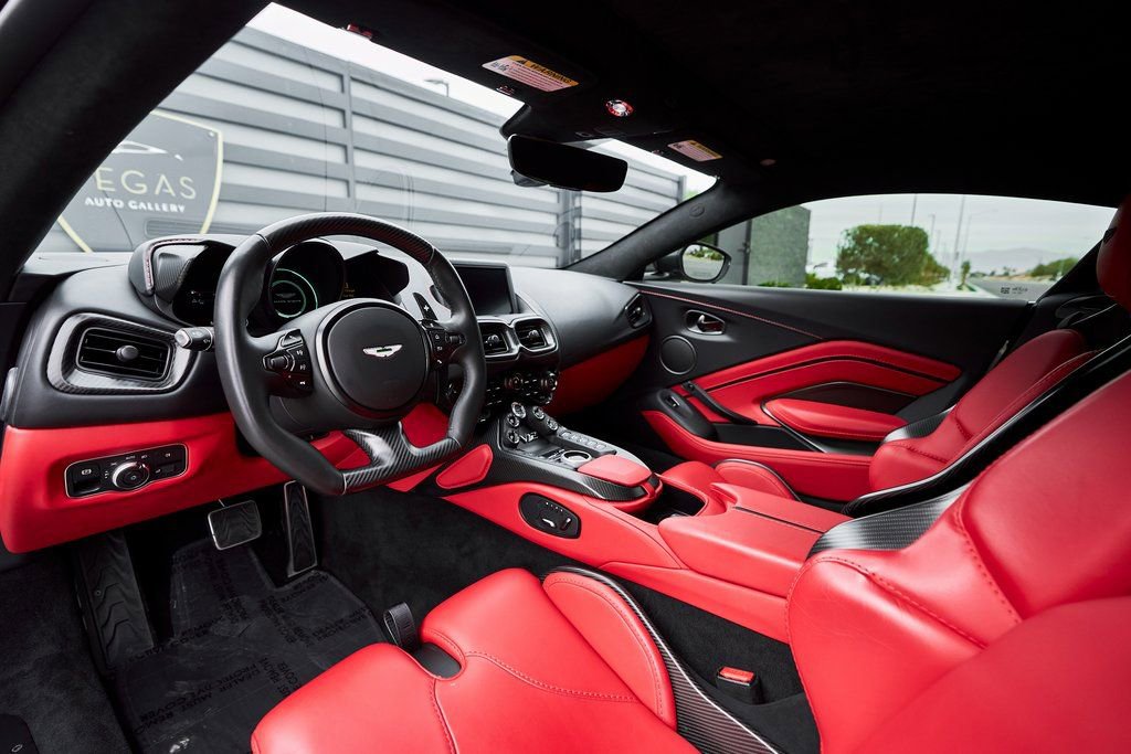 Used 2023 Aston Martin V12 Vantage image 2