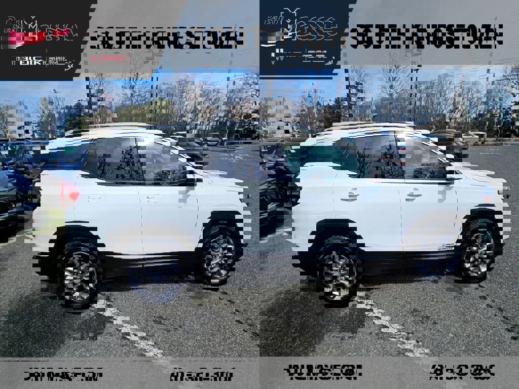 Used 2024 GMC Terrain SLT image 6