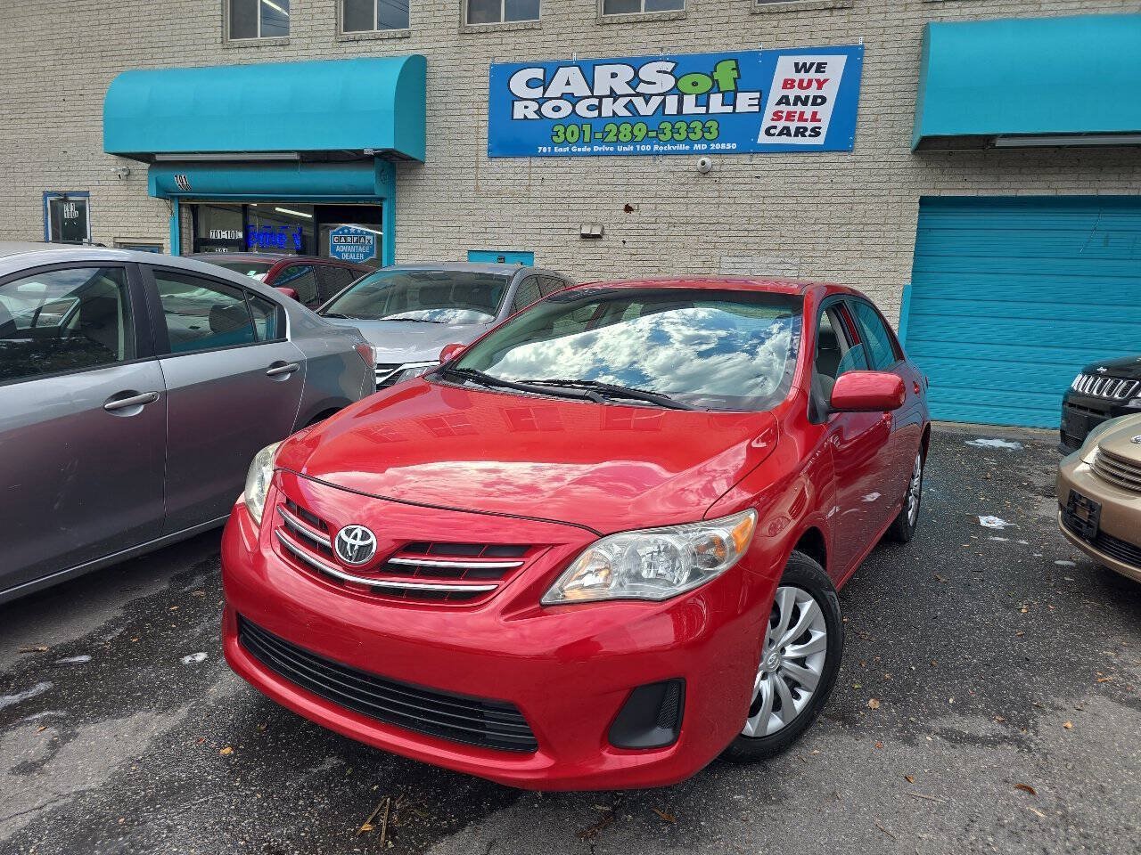 Used 2013 Toyota Corolla LE FWD image 2