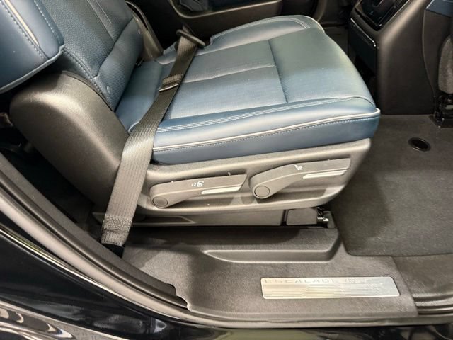 Used 2025 Cadillac Escalade IQ Luxury 2 w/ LPO, Premium Carpet Package AWD/4WD image 25