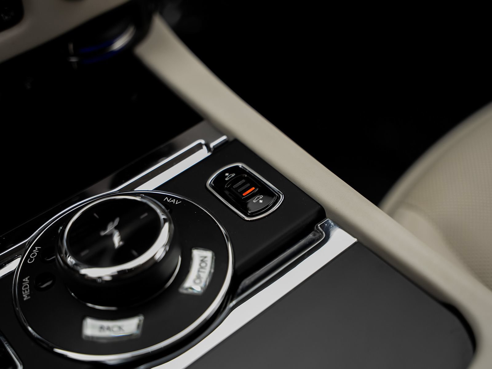 Used 2018 Rolls-Royce Wraith RWD image 52