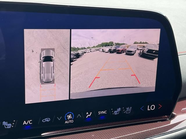 Used 2024 Chevrolet Traverse RS FWD image 25