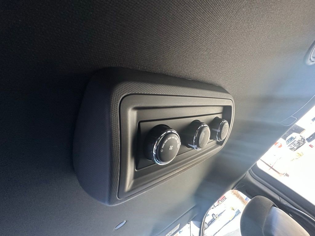Used 2015 Dodge Grand Caravan SXT w/ Blacktop Package FWD image 15