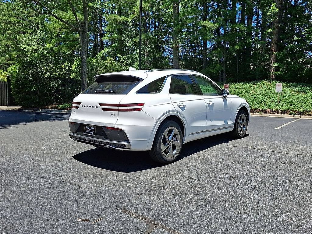 New 2026 Genesis GV70 2.5T AWD/4WD image 12