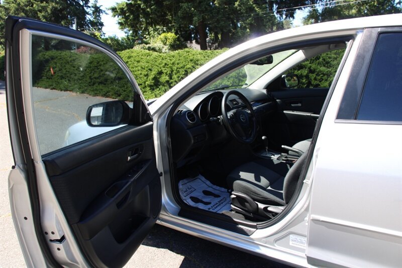 Used 2008 MAZDA MAZDA3 i Touring FWD image 5