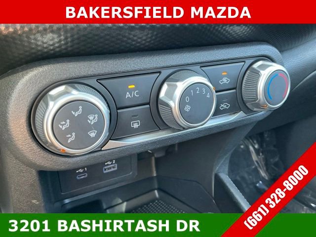 Used 2023 Nissan Kicks SV image 16