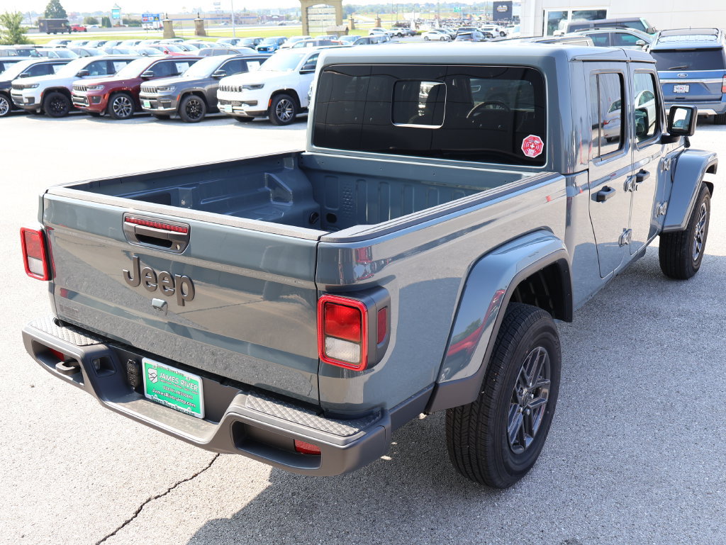 New 2026 Jeep Gladiator Sport AWD/4WD image 5