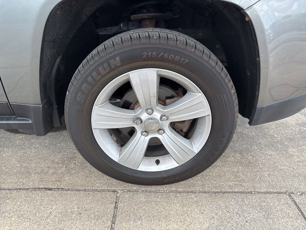 Used 2012 Jeep Compass Sport image 26