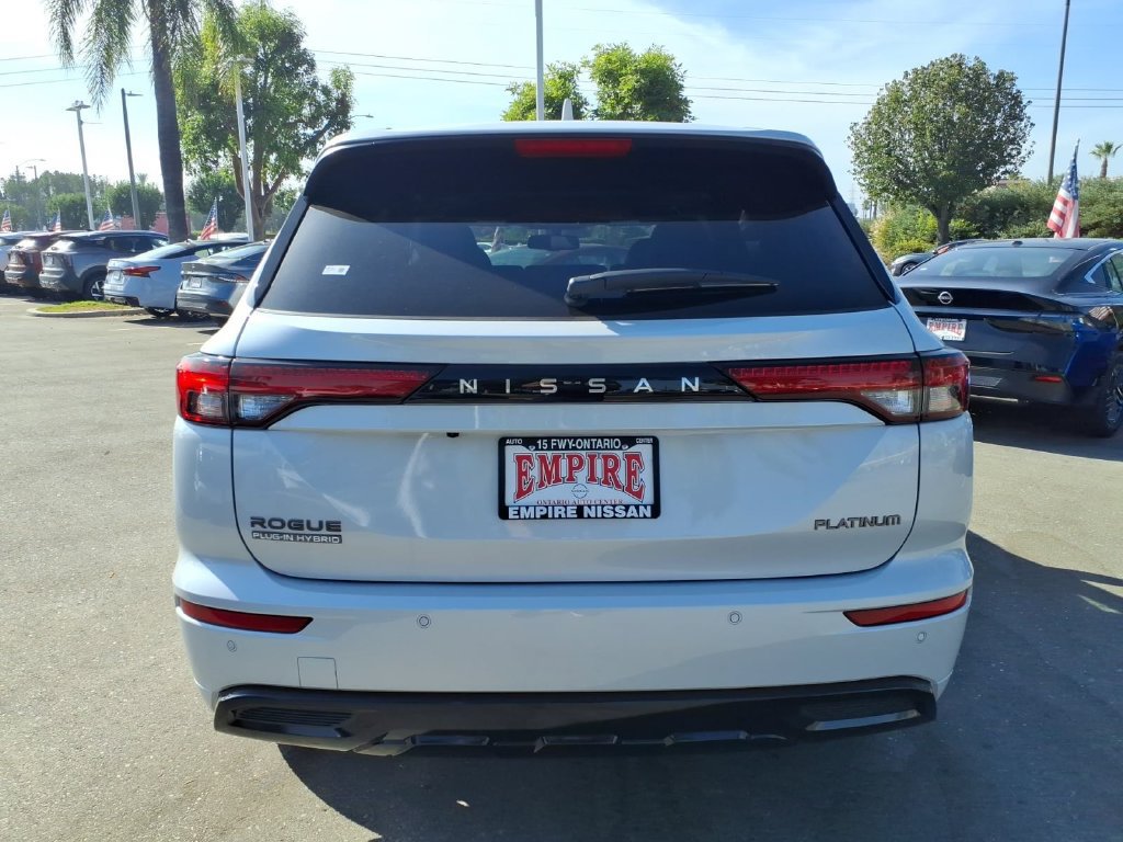 New 2026 Nissan Rogue Platinum AWD/4WD image 3